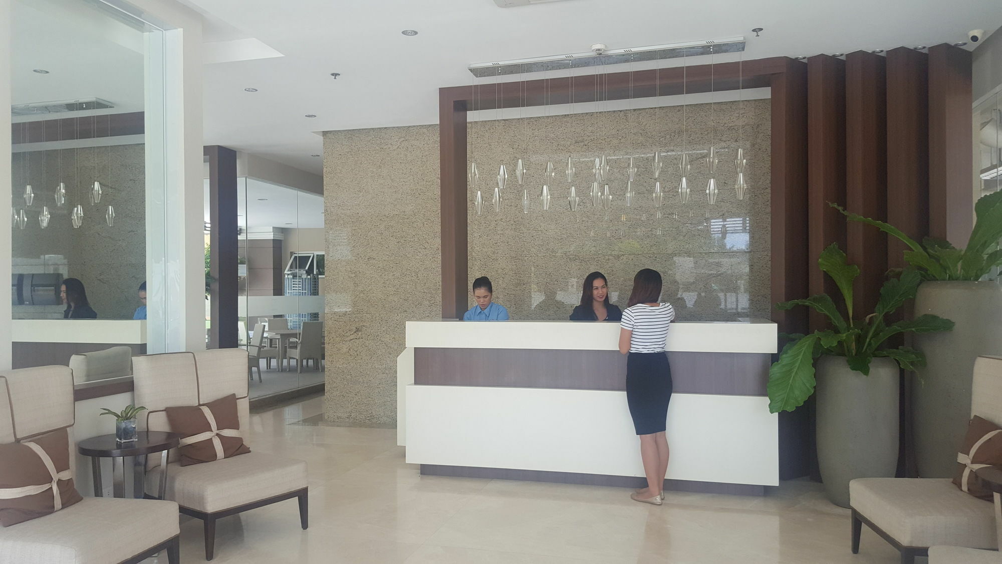 Padgett Place Prime Suites 세부 외부 사진